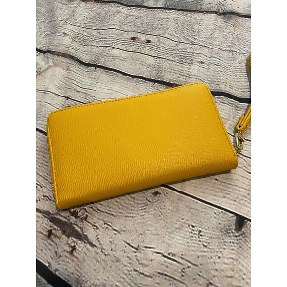 Steve Madden Wristlet/Wallet Like New Mustard Colored Zipper Close - Picture 2 of 8